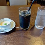 中国料理 天龍 - アイスコーヒー、杏仁豆腐