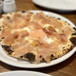 アルベーロ - 料理写真:生ハムと半熟目玉焼き