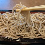 手打ちそば いなくら - 蕎麦を手繰る