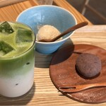 and BLUESTAR - おはぎと抹茶ラテセット1050円