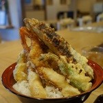 天ぷら海鮮 五福 - 裏側から。