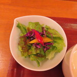 KITCHEN Kobeya - ｢Kobeyaハヤシライス｣のサラダ