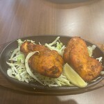 SAVOR THE ASIAN TABLE - チキンティッカ(2P)。カメラのレンズが曇るほど、鉄板が熱々でした('25/10/04)