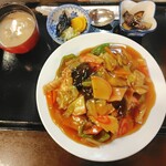 中田屋 - 中華丼