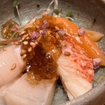 すしやのたい悟 - 毛蟹 帆立貝 青柳貝 土佐酢ジュレ掛けさんでーす。④