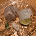 すしやのたい悟 - 白烏賊と松前の鮃さんでーす。①