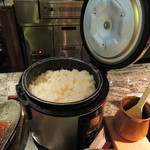 Sana Sini Restaurant - 炊飯器による日本米
