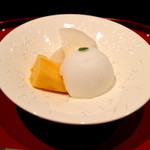 坂ぐち - 水菓子（マンゴー、梨、ココナッツシャーベット）
