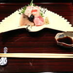 坂ぐち - お造り（喜寿のお祝い用に鶴を型どった器になっている）