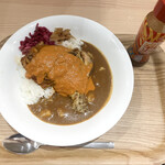 すき家 池袋サンシャイン前店 - バターチキンソースカレー（890円）