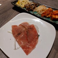 近江うし焼肉 にくTATSU 日本橋室町店 - 