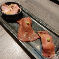 近江うし焼肉 にくTATSU 日本橋室町店 - 