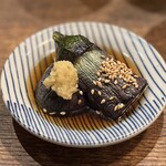 居酒屋 ちょーちょ - お茄子の揚げびたし　150円