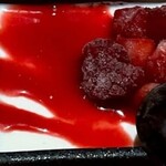 水炊き吟醸もつ鍋 由乃 - 