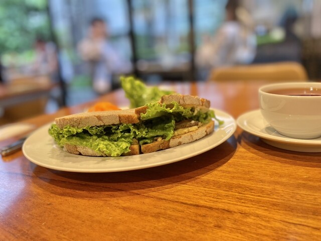 MARGARET HOWELL SHOP&CAFE