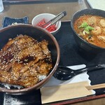 豚丼 大手門 - 