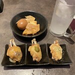 お通しおでん食べ放題 1口手羽先 手羽ヤロウ - 手羽のなんか　おかわりおでん　手羽は皮がカリカリでうまい