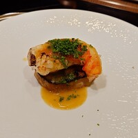 表参道うかい亭 - 伊勢海老の炭火焼き 加賀蓮根