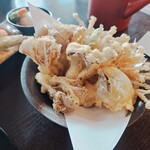 信州蕎麦の草笛 - きのこ天ぷら、絶品です