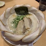 泡系しおとんこつラーメン べらしお - 博多長浜豚骨チャーシュー   1150円(税込)