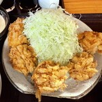 とんかつ 三太 - ヒレカツ　左端がクリームコロッケ