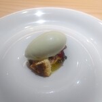 RISTORANTE IL NODO - デザート：タイムのアイスクリームとローゼルのチーズケーキ