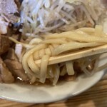 にかいや - 麺が良いです。つるっともちっとタイプ。