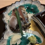 よし澤 - 鰆の藁焼き…よし澤のシグネチャー料理。塩で頂く