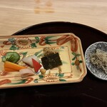 よし澤 - 香の物と白子でご飯を頂く