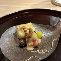 よし澤 - 胡麻豆腐、無花果、銀杏、零余子の和物から