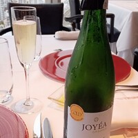Kobe Grill - ノンアルコールのシャルドネ。