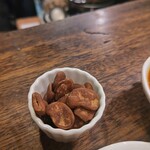 ホルモンの串焼き　もつやき処　沼田 - 