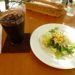 小川珈琲 - サラダ、アイスコーヒー