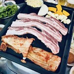 豚焼肉専門店 トンキン - この見事なサシ