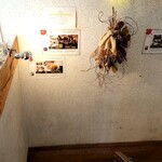 カリーサボイ - 地下階への階段