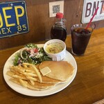 カフェ マチルダ - 濃厚チーズフォンデュパンケーキ