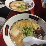 中洲の屋台 小島商店 feat シラチャンラーメン - 