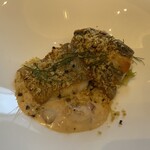 サバティーニ・ディ・フィレンツェ - 太刀魚のソテー 香ばしく炒ったパン粉とディルのアクセント
      コラトゥーラでマリネした翡翠茄子のタルタル仕立て
      プラムと発酵のクレマを添えて