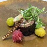 322067743 - 1皿目
                        根室産秋刀魚の炭火焼き 梅風味のタップナードと共に。