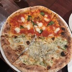 カフェ ラ・ボエム - ハーフ&ハーフピザ
・釜揚げしらすと岩海苔のクリームソース
・マルゲリータ