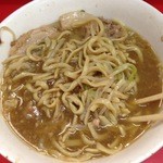 ラーメン二郎 - 小ぶた 半分食して一休み