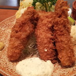 レストラン カタヤマ - カキフライ デカイです。