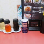 大楽亭 - 卓上調味料