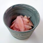 成田漬物本舗 - はんなりとした見た目に反してガツンと辛いです