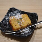 とんかつ成蔵 - デザートはパン粉を使ったパウンドケーキ！今回はバナナです♪