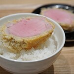 とんかつ成蔵 - オンザライスしてしまいました（笑）