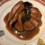 ドラード - 鴨胸肉の桃とバルサミコソース