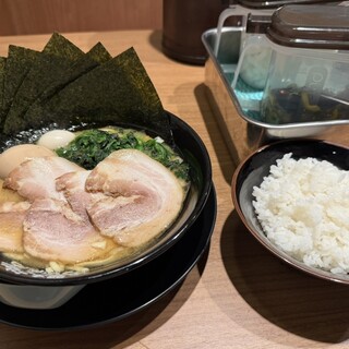 口コミ一覧 : 町田商店 十三店 - 十三/ラーメン [食べログ]