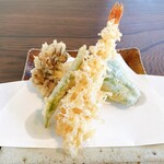 手打百藝 泰然 - 海老と野菜の天ぷらハーフサイズ