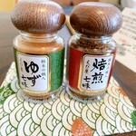 手打百藝 泰然 - 焙煎七味で更科が旨い